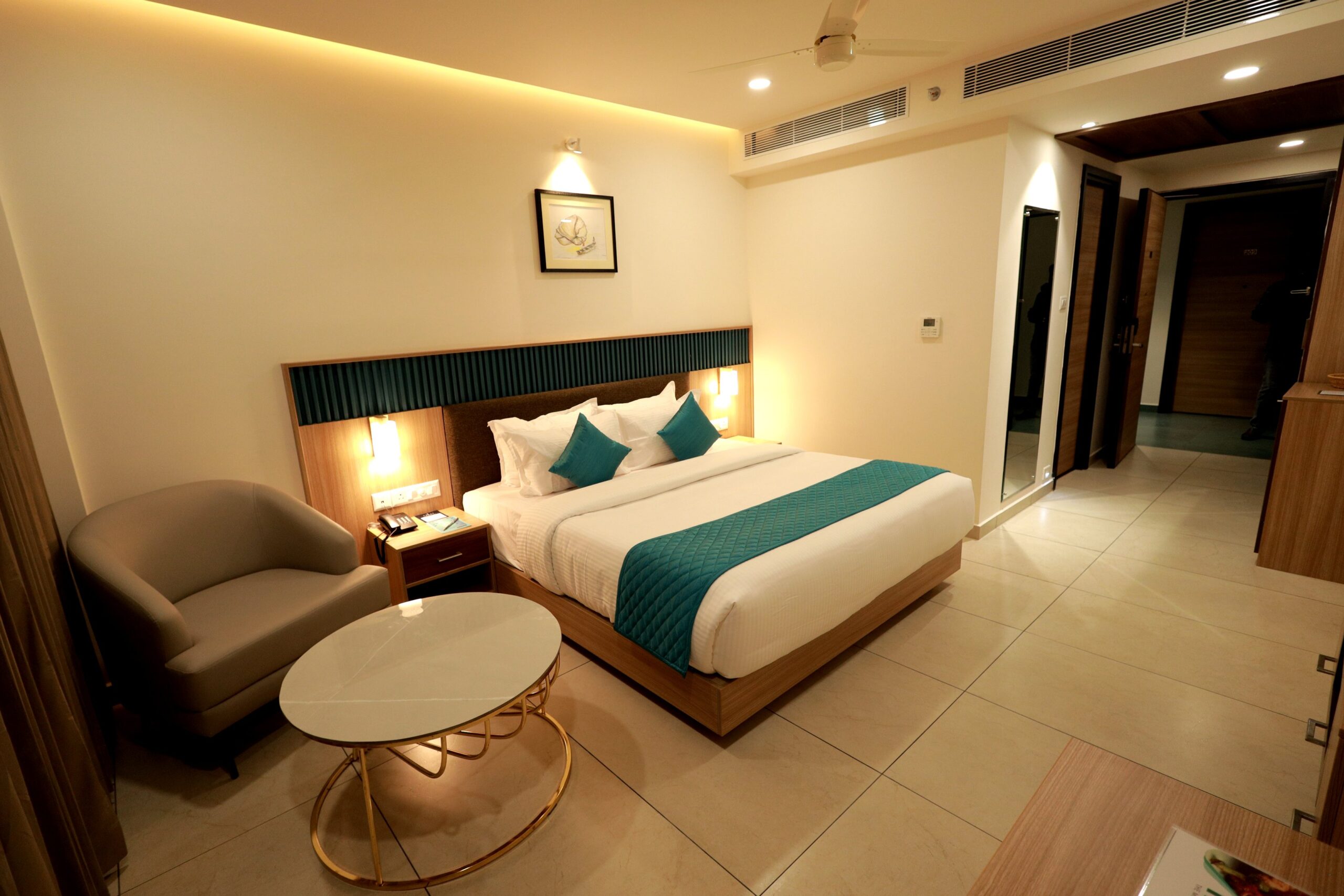 Best Hotel in Munroe island-Hotel Viraj retreat Suite Rooms