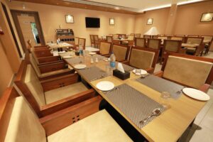 Hotel viraj Retret gallery - Restaurant image
